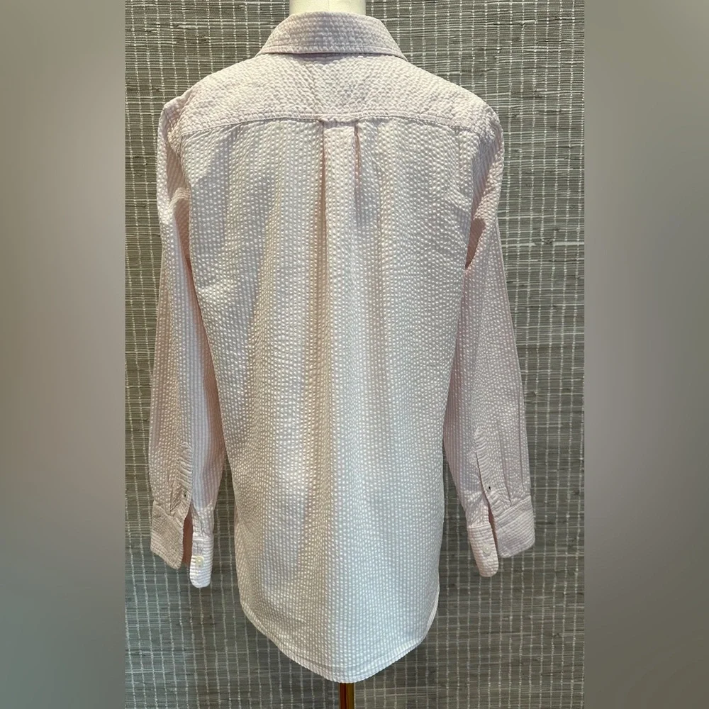 💙 J. Crew Classic-fit shirt in seersucker 💙